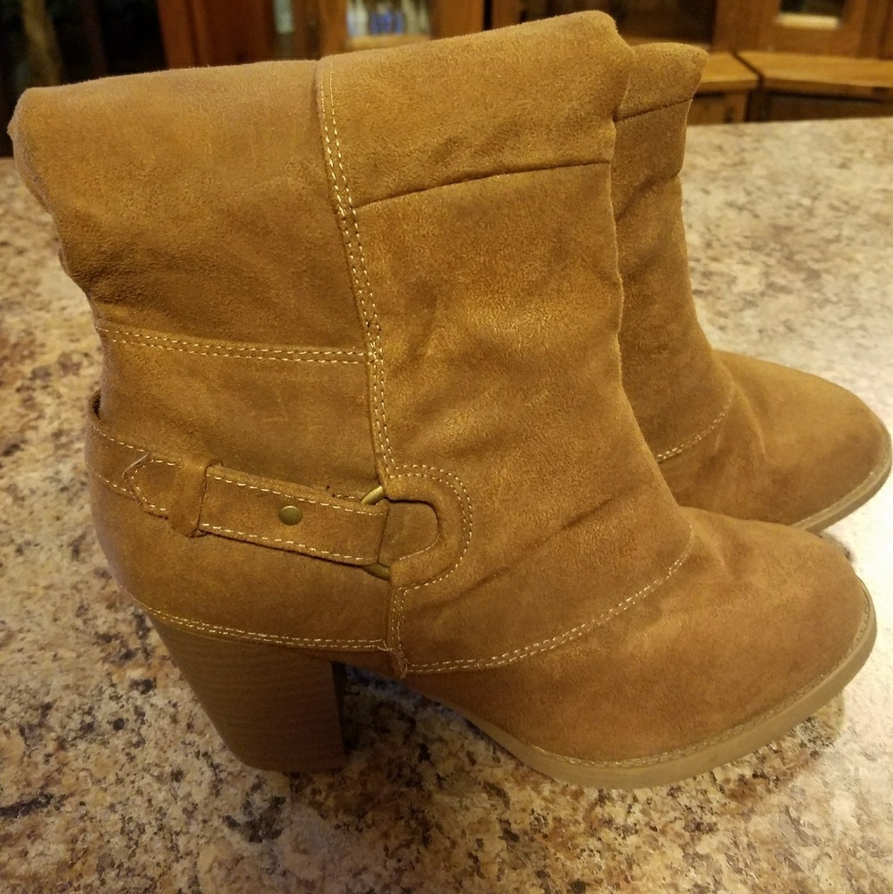 Mossimo Boots